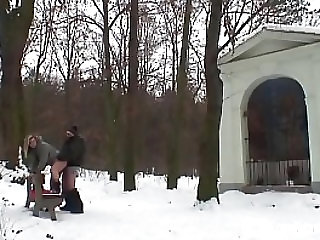 free video gallery outdoor-winter-fun-with-hot-blonde-chick-blonde-blowjob